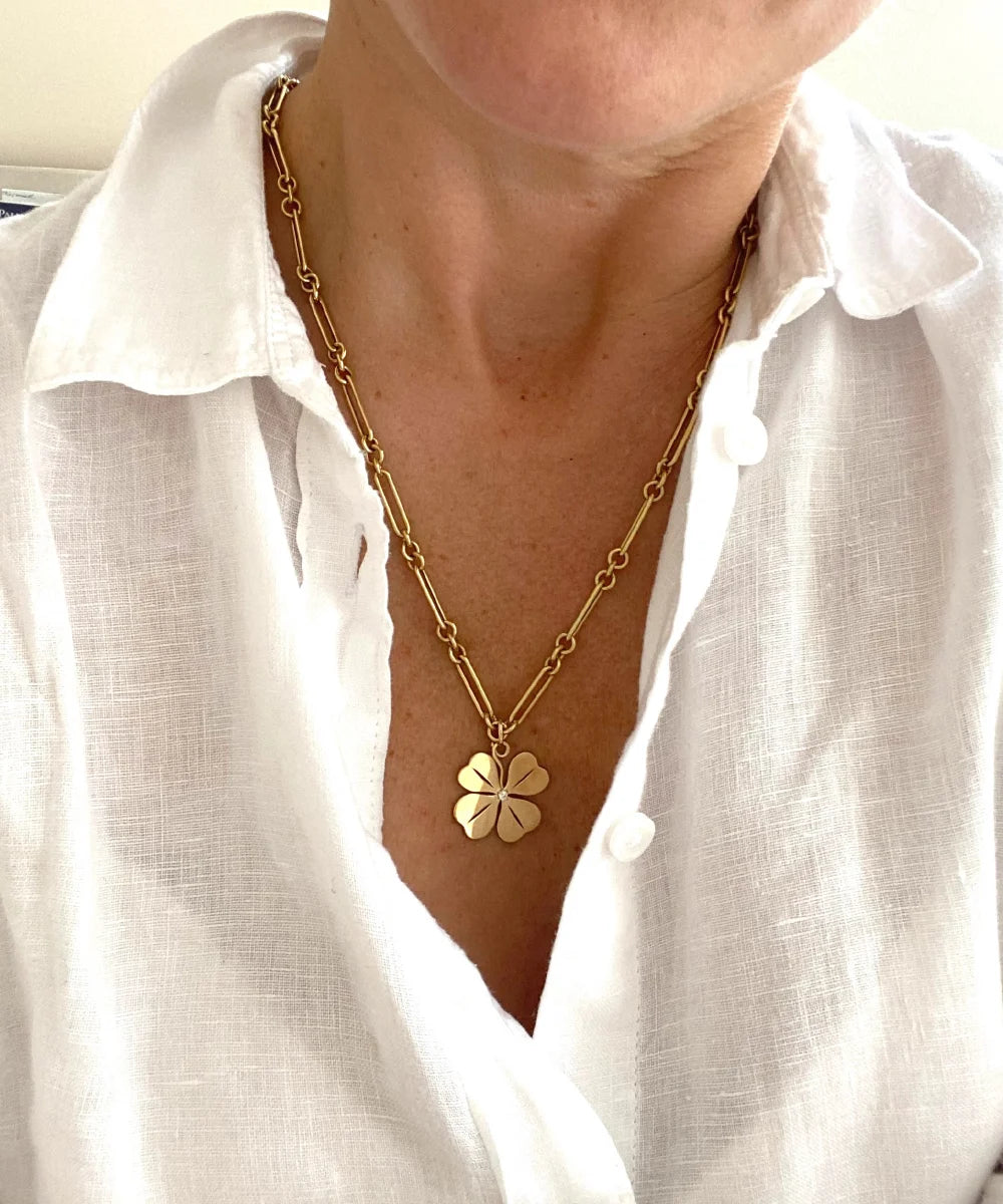Four Leaf Clover Pendant on 20