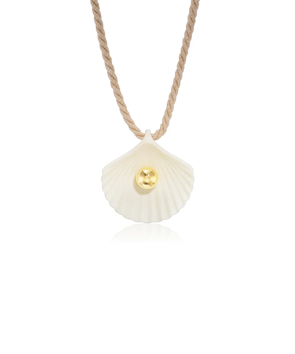 Seashell Necklace, Ivory – Aurelia Demark