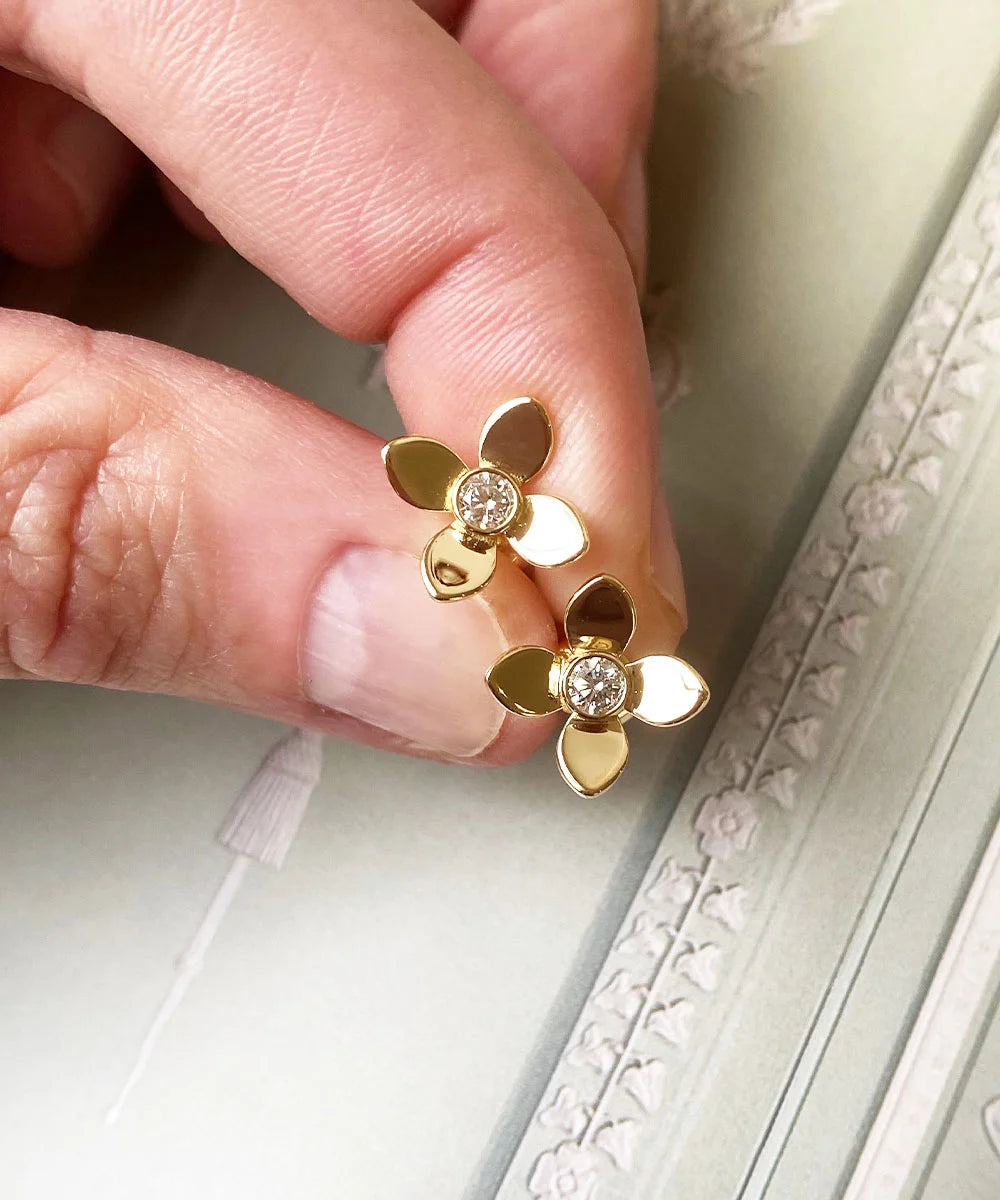 Medium Fleur Diamond Earrings