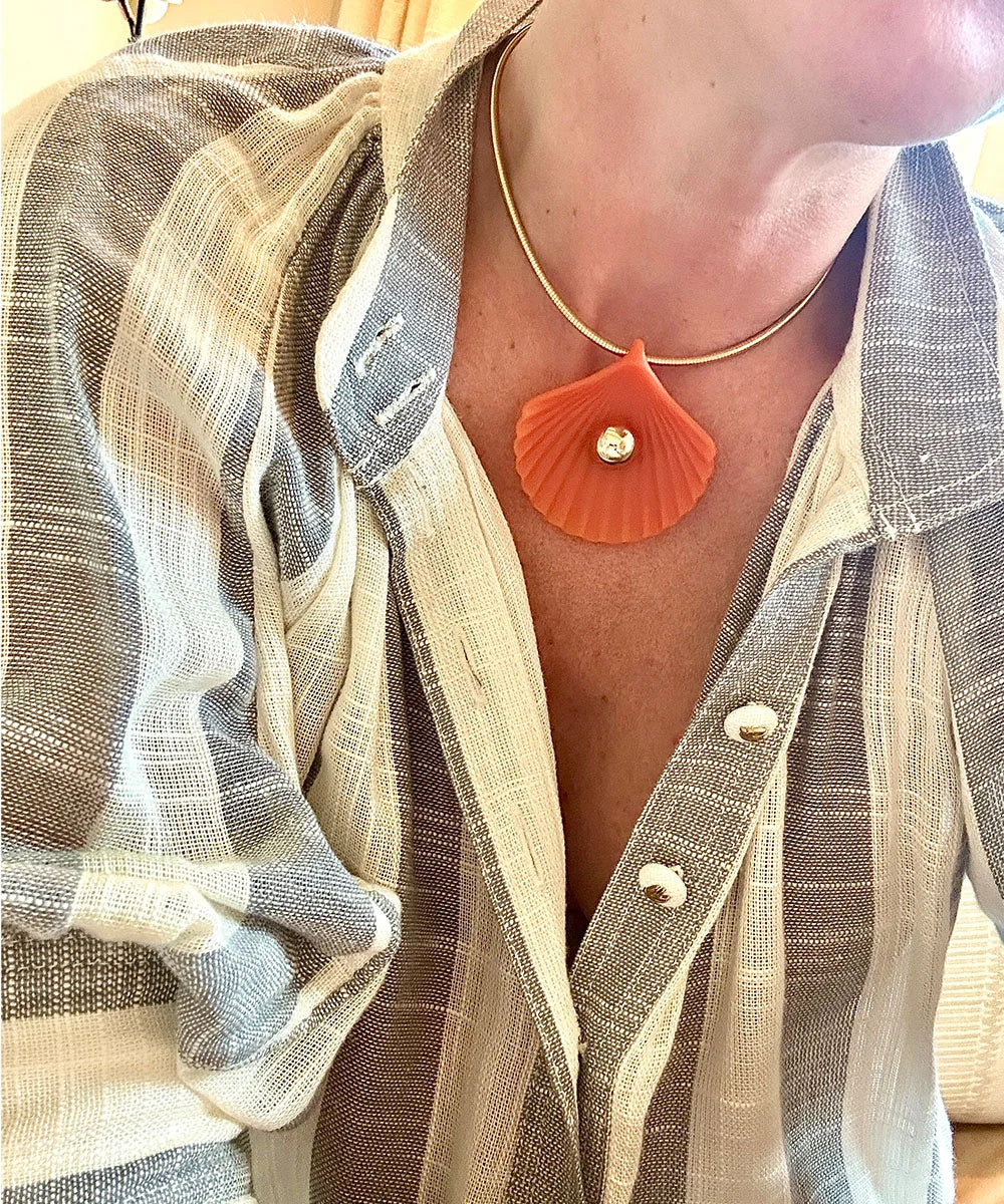 Seashell Pendant on Flex Wire Necklace